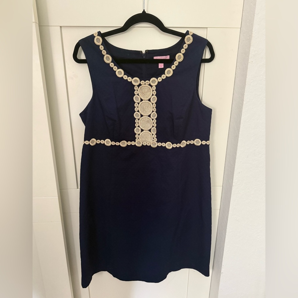 Lilly Pulitzer Blue and Cream Sheath Mini Dress Sleeveless Crew Neck